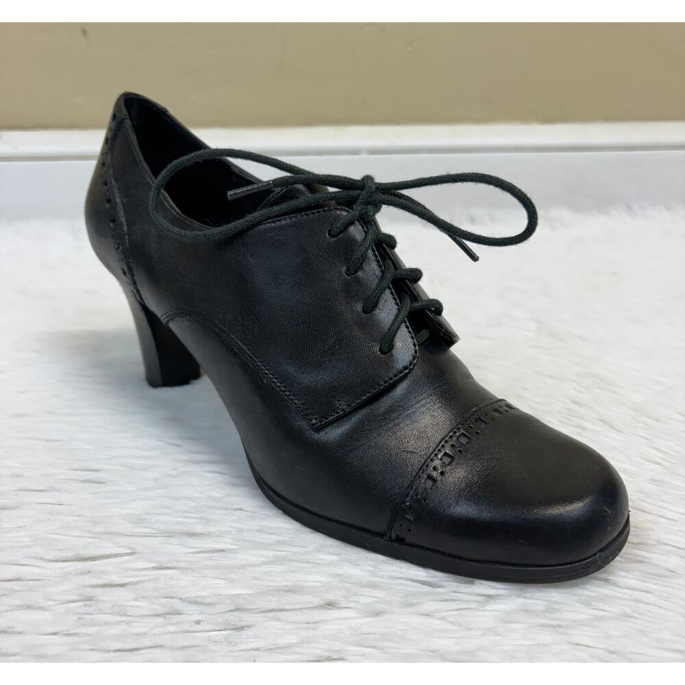Etienne Aigner E-Nada Leather Lace-Up Oxford Pump Size 8.5